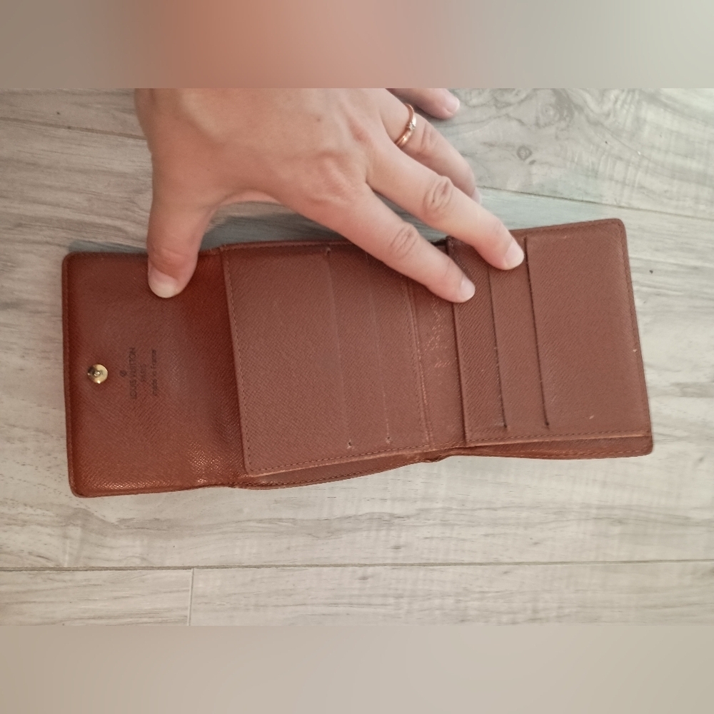 Authentic Louis Vuitton Monogram Portefeiulle Elise Trifold Wallet - Picture 3 of 9